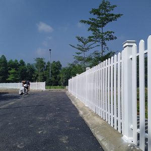 Alternative view of Hàng rào gỗ nhựa kiểu thanh dọc HR01